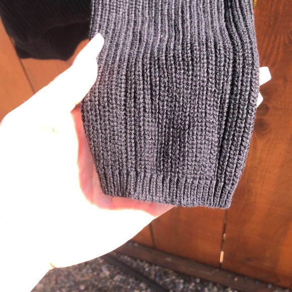 Sweater - Picture 2 of 5